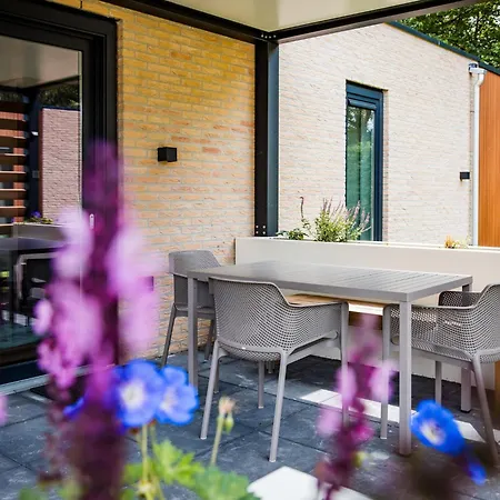 Сasa de vacaciones Lovely In With Garden *
